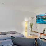 Stuttgarter Mit Terrasse Fuer 4 Pers شقة شتوتغارت