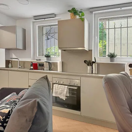 Stuttgarter Mit Terrasse Für 4 Pers Apartamento Stuttgart