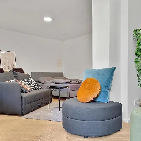 Stuttgarter Mit Terrasse Fuer 4 Pers * Stoccarda